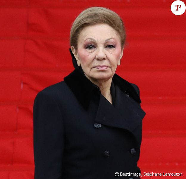 L'impératrice Farah Pahlavi d'Iran (Farah Diba) - Arrivées en l'église Saint-Sulpice pour les obsèques de l'ancien président de la République Jacques Chirac à Paris. Un service solennel sera présidé par le président de la République. Le 30 septembre 2019 © Stéphane Lemouton / Bestimage