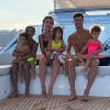 Cristiano Ronaldo, sa compagne Georgina Rodriguez et leurs 4 enfants en vacances. Juillet 2020.
