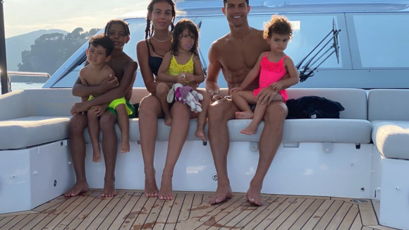 Cristiano Ronaldo : Champion en vacances avec Georgina et les enfants