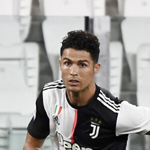 Cristiano Ronaldo et la Juventus Turin sacrés champions d'Italie après leur victoire contre la Sampdoria. Turin, le 26 juillet 2020.