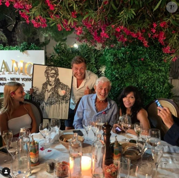 Jean-Paul Belmondo et Carlos Sotto Mayor. Le couple a renoué quarante ans après leur première romance. Photo publiée sur Instagram en 2020.