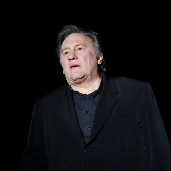 Exclusif - Gérard Depardieu chante "Barbara" sur la scène du palais des congrès Atlantia en pré-ouverture du 5ème festival du cinéma et musique de film de la Baule le 4 novembre 2018. © José Texeira/Bestimage