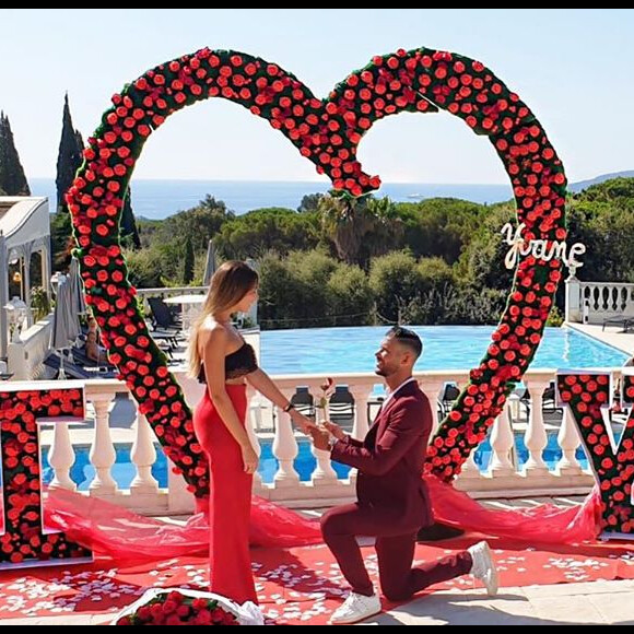 Florent Ré a demandé Yvane en mariage et a annoncé leurs fiançailles sur Instagram, le 5 août 2020