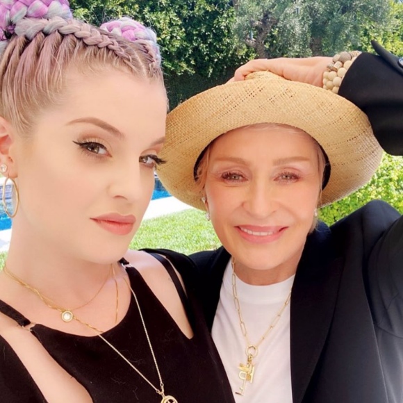 Kelly Osbourne et sa mère Sharon Osbourne. Juillet 2020.