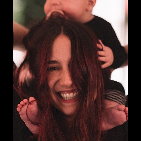 Izïa Higelin et son fils sur Instagram. Le 5 août 2019.