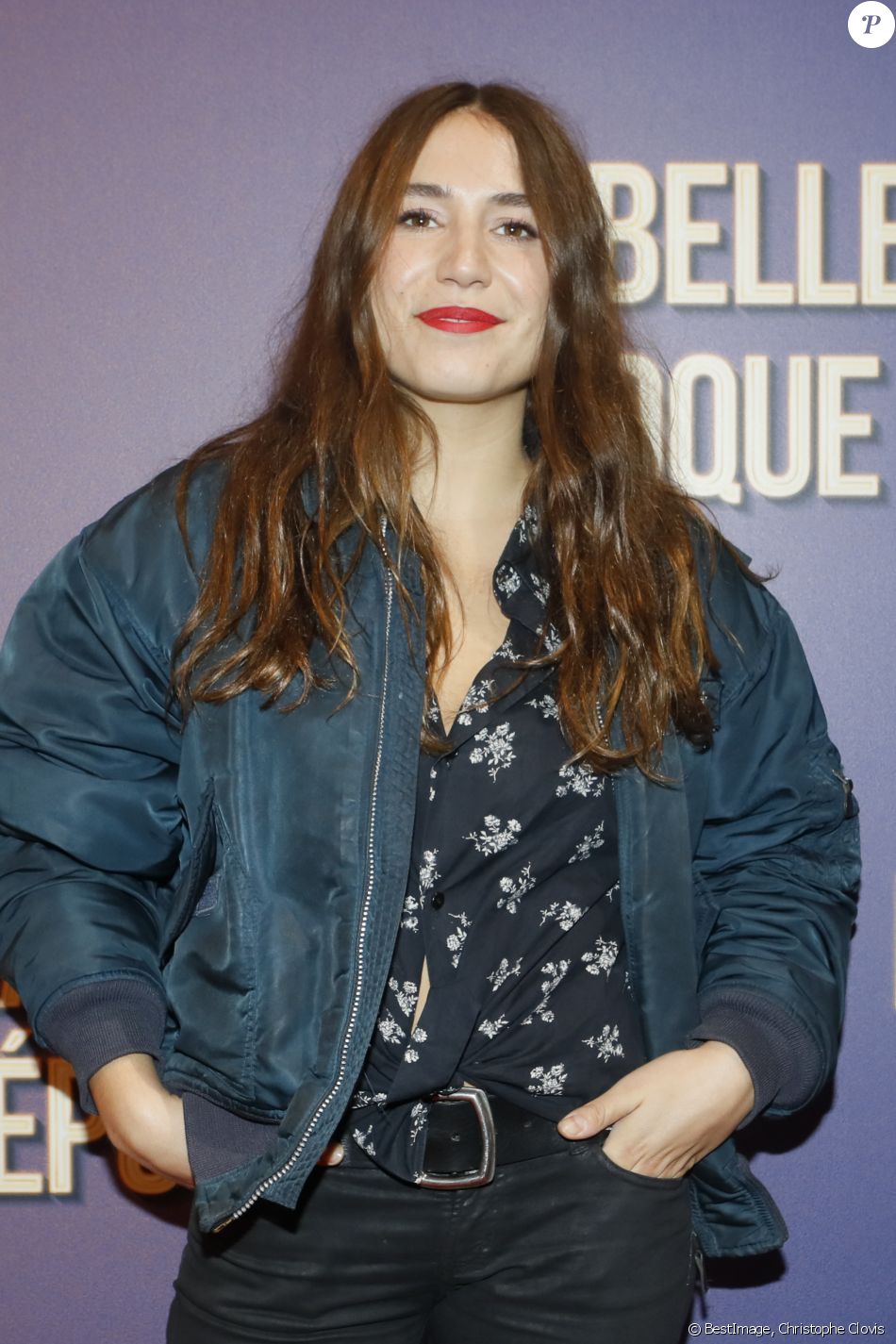 Izia Higelin Avant Première Du Film La Belle époque Au Gaumont Capucines à Paris Le 17