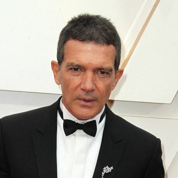 Antonio Banderas lors du photocall des arrivées de la 92ème cérémonie des Oscars 2020 au Hollywood and Highland à Los Angeles, Californie, Etats-Unis, le 9 février 2020.