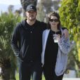Chris Pratt et sa femme Katherine Schwarzenegger se baladent en amoureux dans le quartier de Brentwood à Los Angeles, le 5 février 2020.