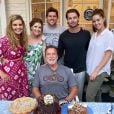 Arnold Schwarzenegger, son ex-femme Maria Shriver et leurs 4 enfants. Août 2020.