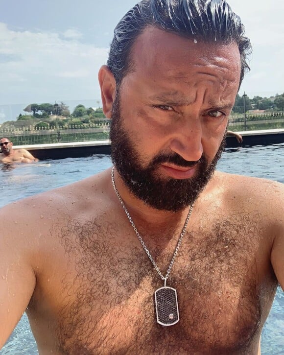 Cyril Hanouna torse nu pendant ses vacances, le 7 août 2020