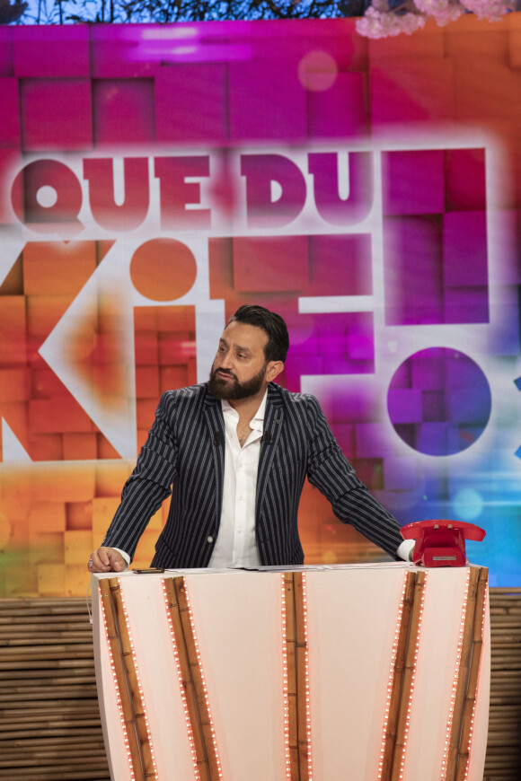 Exclusif - Cyril Hanouna - Dernière de l'émission "C que du Kif" en direct sur C8 et présentée par Cyril Hanouna avec distribution de cadeaux dans la rue et prise de parole de Jean.Roch le 18 juin 2020. © Jack Tribeca / Bestimage