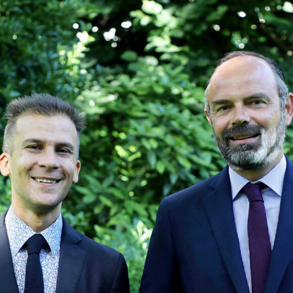 Exclusif - Gaspard Gantzer, directeur de la communication de la campagne de Agnès Buzyn, rencontre le premier ministre Edouard Philippe dans le cadre des élections municipales à Paris le 2 juin 2020. © Dominique Jacovides / Bestimage 
