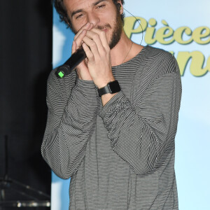 Le chanteur Amir Haddad lors du lancement de la 30ème édition de l'Opération Pièces Jaunes 2019 avec Lucrèce à l'Hôpital Necker-Enfants malades AP-HP à Paris, France, le 9 janvier 2019. © Coadic Guirec/Bestimage