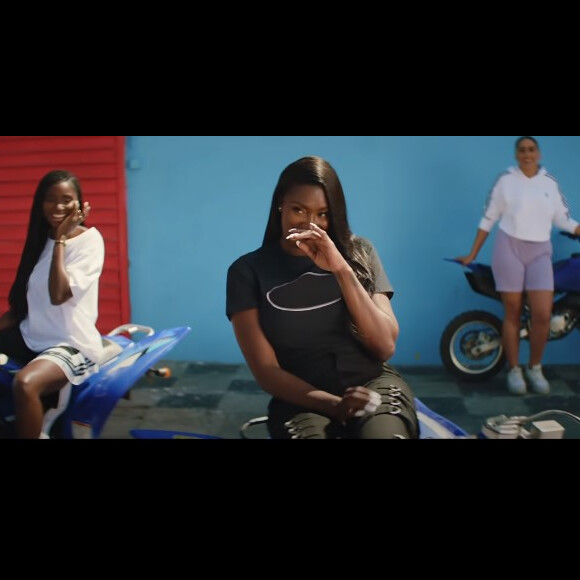 Aya Nakamura dans le clip du titre "Jolie Nana". Le 17 juillet 2020.
