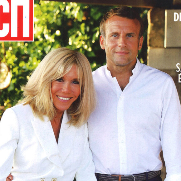 Emmanuel Macron et son épouse Brigitte Macron dans le magazine "Paris Match" du 20 août 2020.