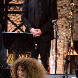 Exclusif - Lubiana, Elodie Frégé, Flavia Coehlo, Tom Leeb et André Manoukian durant le deuxième jour d'enregistrement de l'émission de télévision "Nice Jazz Festival" au Théâtre de Verdure à Nice, le 25 juillet 2020. © Bruno Bebert / Bestimage