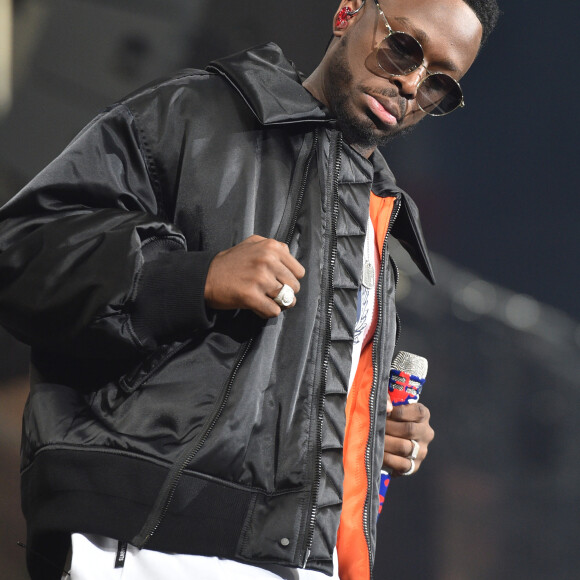 Dadju en première partie du concert de Maitre Gims au Stade de France à Saint-Denis le 28 septembre 2019. © Giancarlo Gorassini / Bestimage