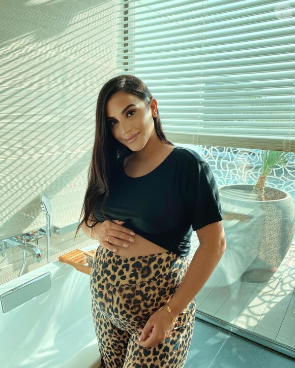 Camélia Benattia enceinte de son premier enfant, photo Instagram du 1er septembre 2020