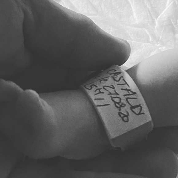 Benjamin Castaldi partage une nouvelle photo de son bébé né le 27 août 2020 sur Instagram - 28 août 2020