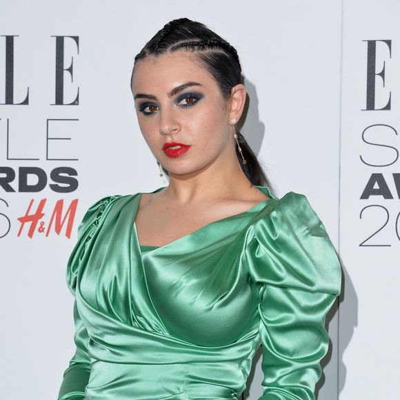 Charli XCX - Photocall de la soirée "Elle Style Awards" à Londres le 23 février 2016.