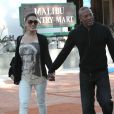  Dr. Dre et Nicole Young font du shopping à Malibu, le 5 mai 2012.  