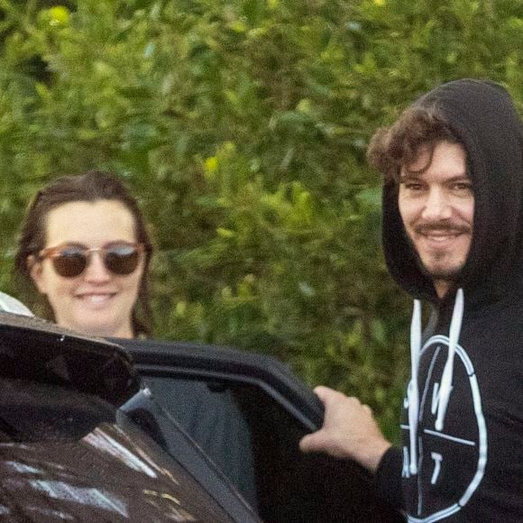 Exclusif - Leighton Meester et son mari Adam Brody se promènent à Los Angeles, le 28 janvier 2020.