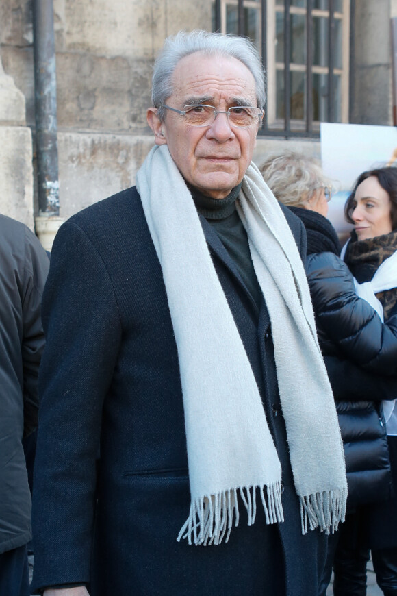 Bernard Debré - Hommage à José Artur (qui a donné son corps à la science) en l'église Saint-Germain-des-Prés à Paris le 7 février 2015.