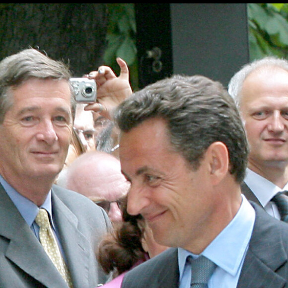 Bernard Debré et Nicolas Sarkozy - Cérémonie de commémoration du souvenir de l'esclavage et de son abolition, à Paris, en 2007.