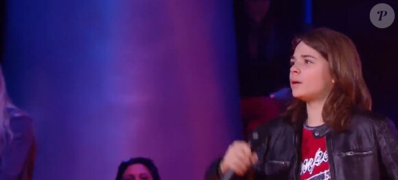 Battle entre Julien, Samvel et les six membres de Musical Kids dans "The Voice Kids 2020", le 19 septembre, sur TF1