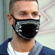  Matt Pokora à la sortie des studios NRJ à Paris le 3 juillet 2020. Il porte un masque pour se protéger de l'épidémie de Coronavirus (Covid-19). © Justine Sacreze / Bestimage 