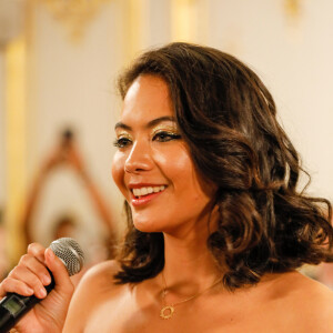 Vaimalama Chaves (Miss France 2019) chante au cours du défilé de mode Haute-Couture printemps-été 2020 "La Métamorphose" à Paris. Le 21 janvier 2020 © Veeren Ramsamy-Christophe Clovis / Bestimage