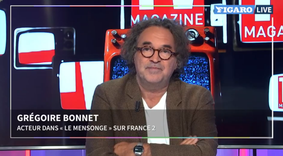 Grégoire Bonnet revient sur le coup de gueule des pharmaciens vis-à-vis de son personnage dans "Scènes de ménages" (M6) - BuzzTV