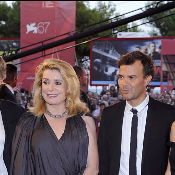 Karin Viard, Fabrice Luchini, Catherine Deneuve, François Ozon - Tapis rouge du film "Potiche", 67e Mostra de Venise.