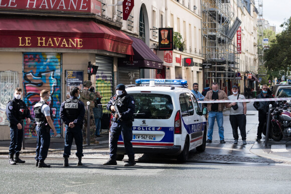 Illustration - Attaque au couteau près des anciens locaux de Charlie Hebdo à Paris: deux blessés, le 25 septembre 2020. La préfecture de police signale, qu'une opération de police est en cours dans le 11ème arrondissement de Paris à la suite de cette attaque. Les deux suspects ont été interpellés.