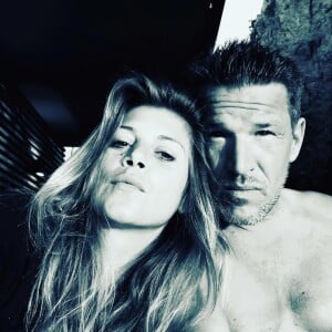 Benjamin Castaldi, sa femme Aurore et son fils Gabriel né le 27 août 2020.