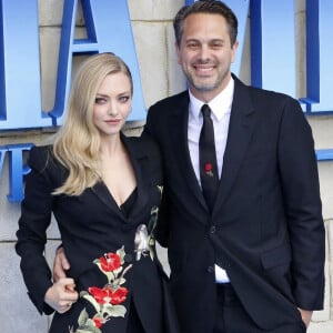 Amanda Seyfried et son mari Thomas Sadoski à la première de "Mamma Mia! Here We Go Again" au cinéma Eventim Apollo à Londres.