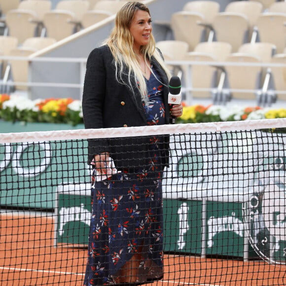 Marion Bartoli, enceinte, lors du premier tour des internationaux de tennis de Roland Garros à Paris le 28 septembre 2020. © Dominique Jacovides / Bestimage