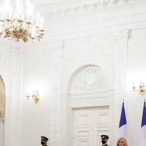 Le président de la république, Emmanuel Macron accompagné de la première dame Brigitte Macron et Gitanas Nauseda, président de la république de Lithuaine, au palais présidentiel, Vilnius, Lituanie, le 28 septembre 2020. © Stéphane Lemouton / Bestimage