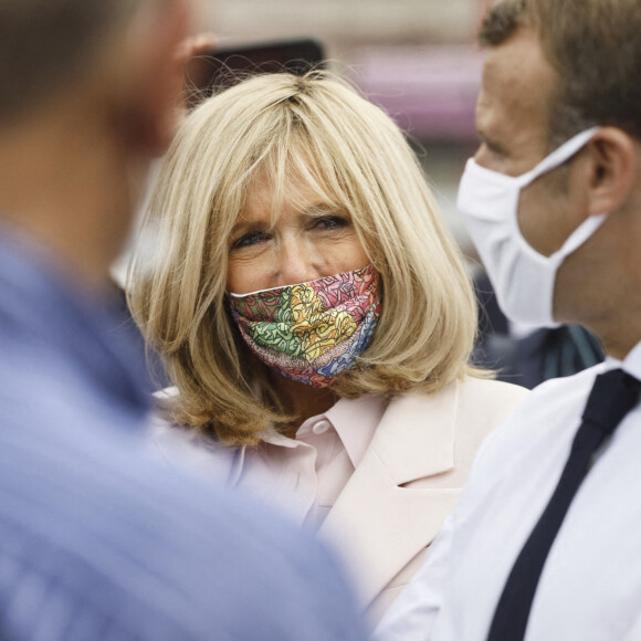 Visite de l'Hôtel de Polignac, à l'occasion des journées européennes du patrimoine et de la troisième édition du Loto du Patrimoine. Emmanuel Macron, Président de la République, et son epouse Brigitte Macron à Condom, le 18 Septembre 2020. © Sébastien Ortola / Pool / Bestimage