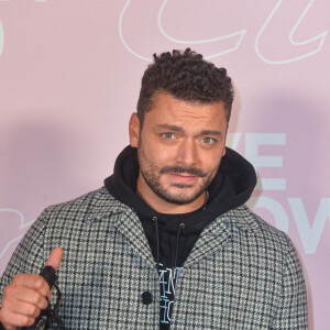 Kev Adams - Photocall du défilé Etam Live Show 2020 à Paris le 29 septembre 2020. © Pool Agence Bestimage