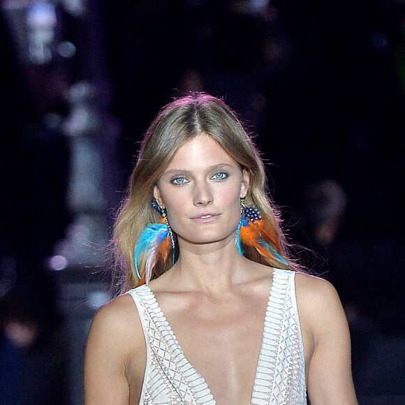 Constance Jablonski - Défilé Etam Live Show 2020 à Paris le 29 septembre 2020. © Pool Agence Bestimage