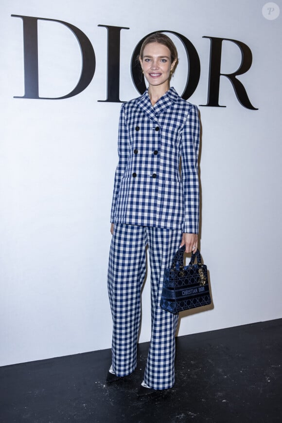 Natalia Vodianova lors du défilé de mode prêt-à-porter printemps-été 2021 "Dior" au Jardin des Tuileries à Paris. Le 29 septembre 2020. © Olivier Borde / BestImage