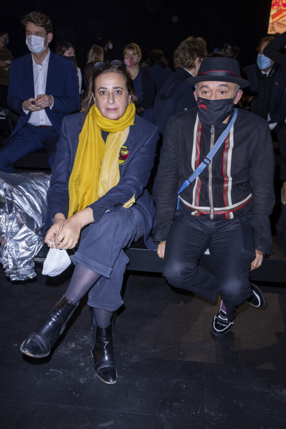 Christian Louboutin (à droite) lors du défilé de mode prêt-à-porter printemps-été 2021 "Dior" au Jardin des Tuileries à Paris. Le 29 septembre 2020. © Olivier Borde / BestImage