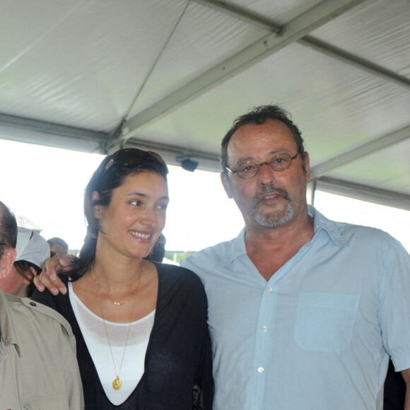 Archives - Michael Bloomberg, sa compagne Diana Taylor, James Lipton, Zofia Borucka et son mari Jean Reno assistent au 34 ème concours hippique "Annual Hamptons Classic Horse Show", le 29 août 2009 à Bridgehampton - Décès de l'animateur, professeur de comédie et écrivain James Lipton à l'âge de 93 ans, le 2 mars 2020. D'après son entourage, le présentateur de l'émission "Actor's Studio" a succombé à un cancer de la vessie à son domicile new yorkais. Dans son émission, il avait interviewé toutes les stars du 7ème art pendant près de 25 ans. 