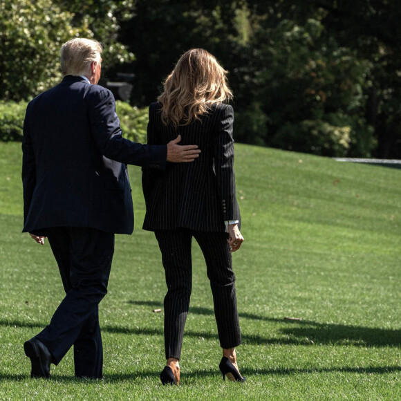 Le président Donald Trump et la première dame Melania Trump quittent La Maison Blanche pour se rendre à Cleveland dans l'Ohio, le 29 septembre 2020
