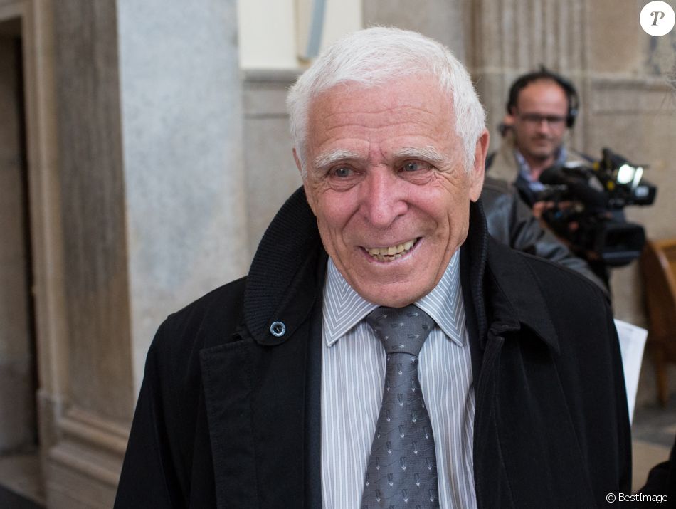 Maire Accuse A Tort Par Son Petit Fils