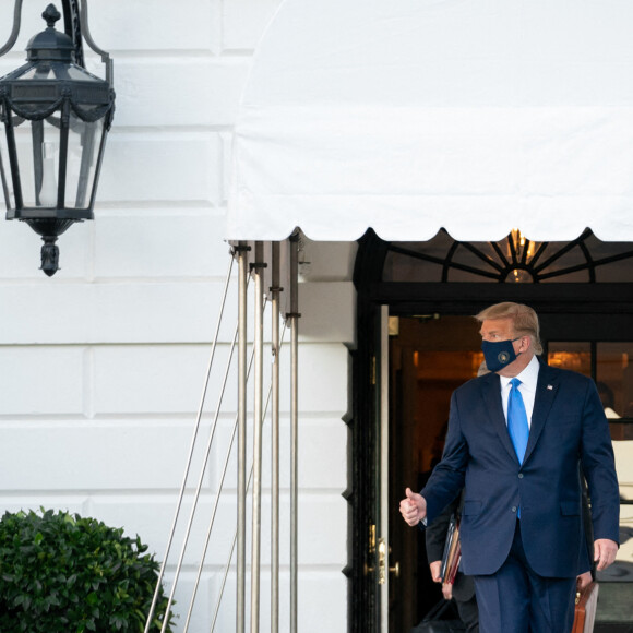 Le président des Etats-Unis Donald Trump quitte la Maison Blanche, à bord de Marine One, pour le centre médical militaire national Walter Reed à Bethesda, car diagnostiqué positif au Covid-19 (Coronavirus). Le 2 octobre 2020 