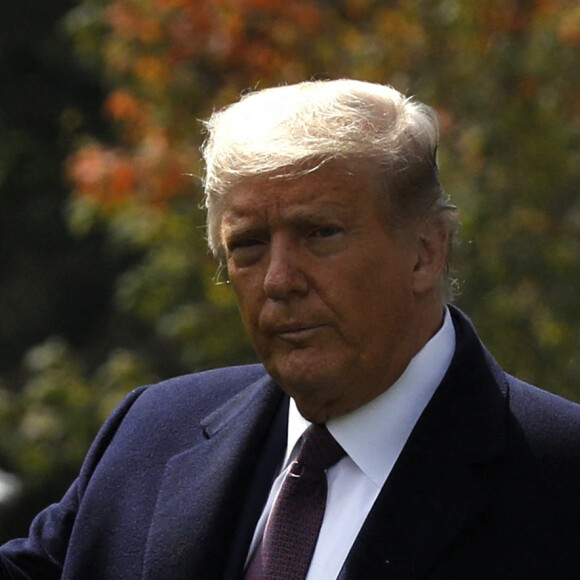 Le président américain Donald J.Trump arrive à la Maison Blanche à son retour de Bedminster, à Washington, The District, Etats-Unis, le 1er octobre 2020.