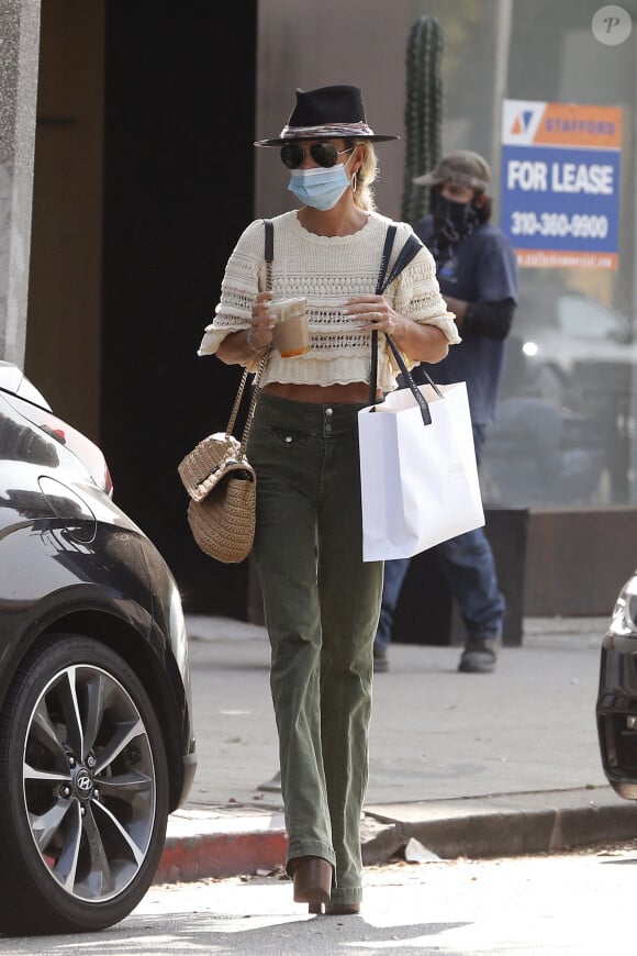 Laeticia Hallyday a retrouvé des amis à West Hollywood le 17 septembre 2020.