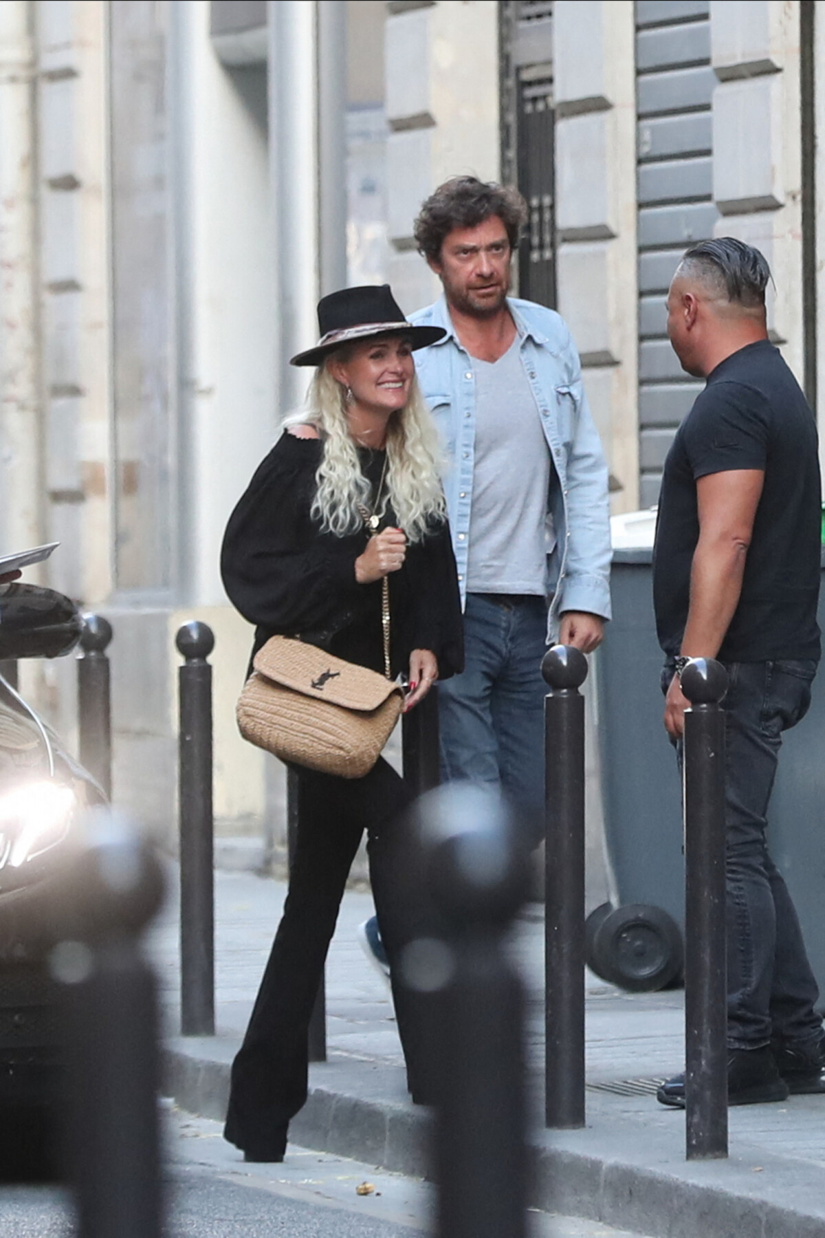 Photo Exclusif Laeticia Hallyday Et Son Compagnon Pascal Balland Avec Carl Le Chauffeur De